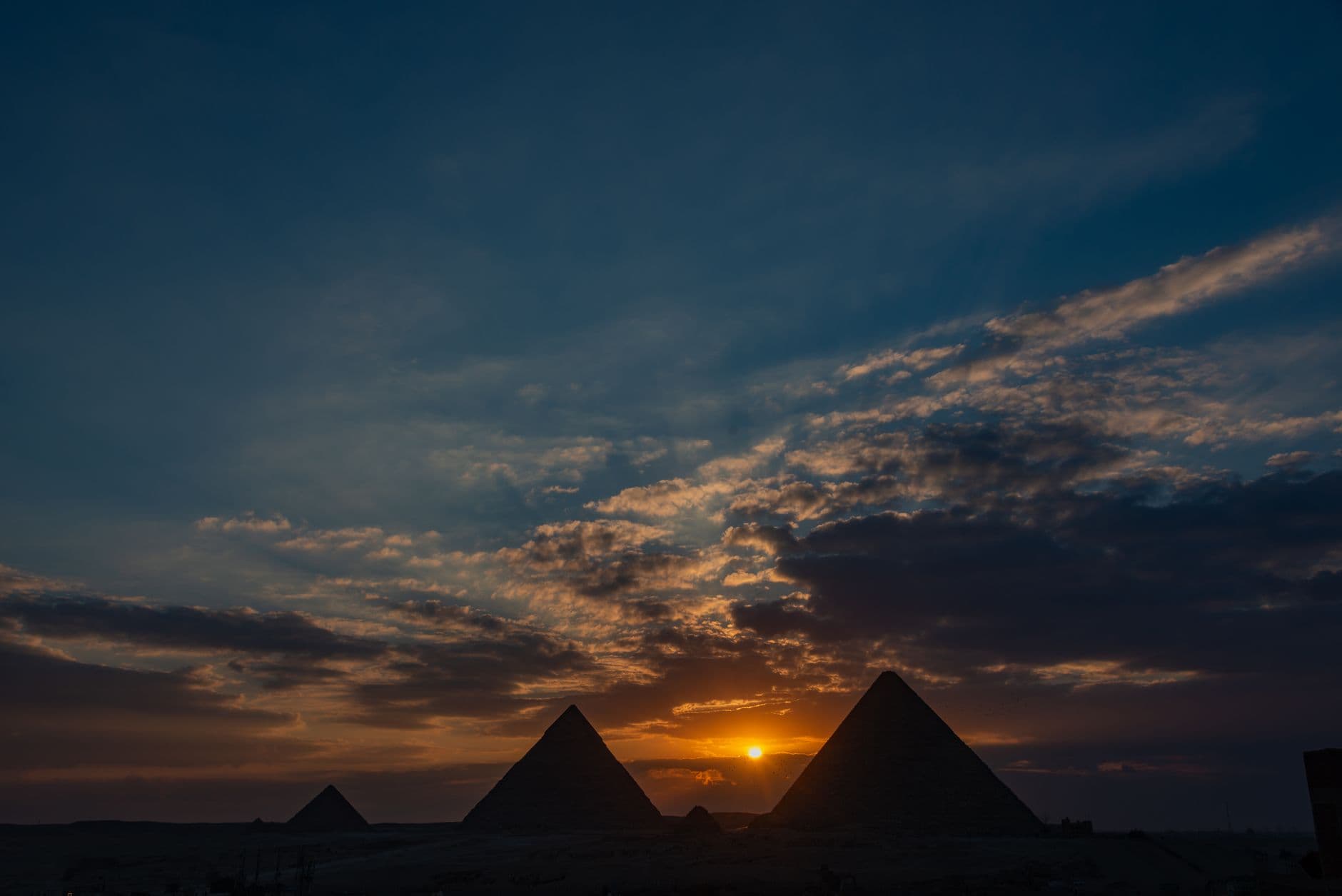 Private vs. Group Tours in Egypt: What Actually Changes