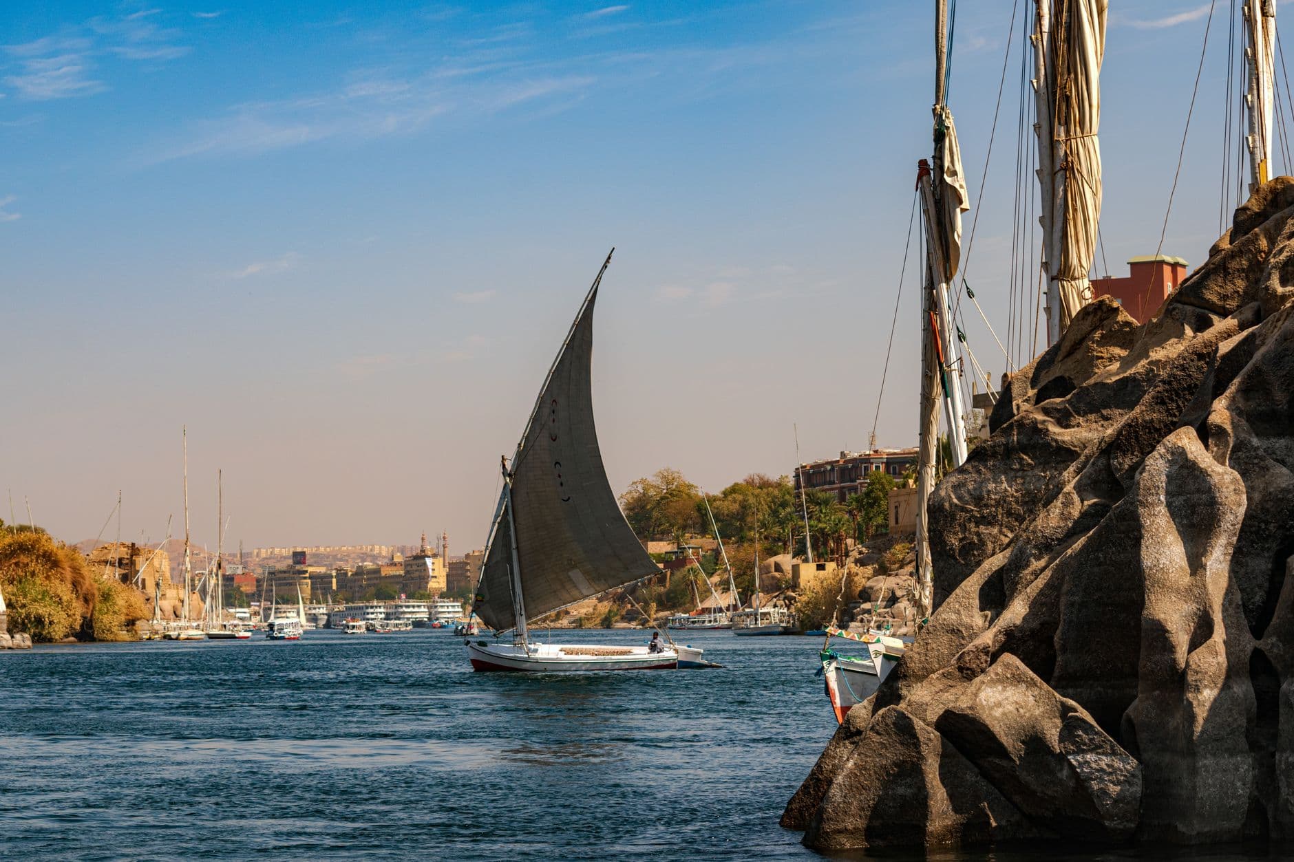 Nile Cruise vs. Dahabiya: Which Is Right for You?