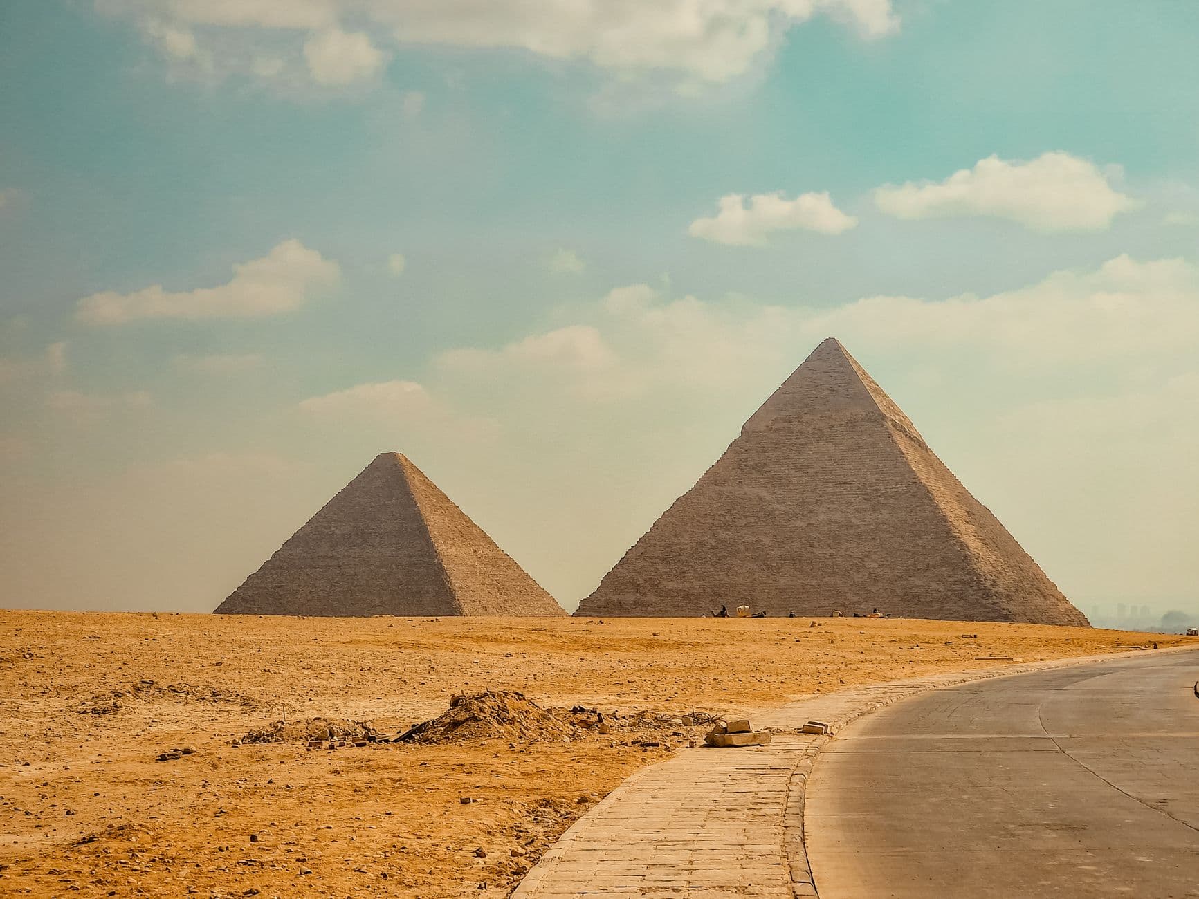 Pyramids Proposal Romance Setup